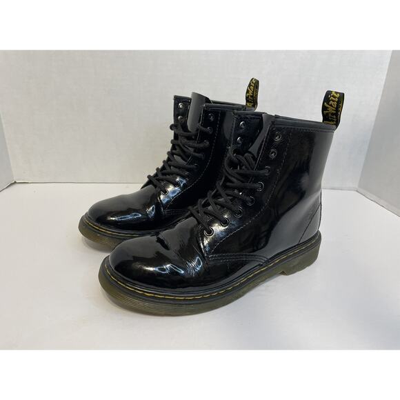 Dr. Martens 1460 J Patent Leather Black Boots Youth 5 Women 7 Doc Martens - Picture 1 of 16